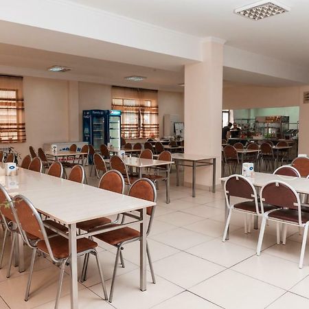 Gym Inn ทาชเคนต์ ภายนอก รูปภาพ